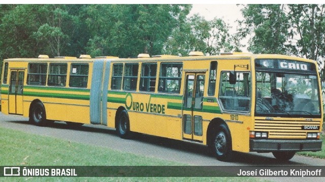 Auto Viação Ouro Verde 1010 na cidade de Botucatu, São Paulo, Brasil, por Joseí Gilberto Kniphoff. Número da foto: #7759526.