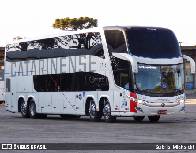 Auto Viação Catarinense 3738 na cidade de Curitiba, Paraná, Brasil, por Gabriel Michalski. Número da foto: #7761314.
