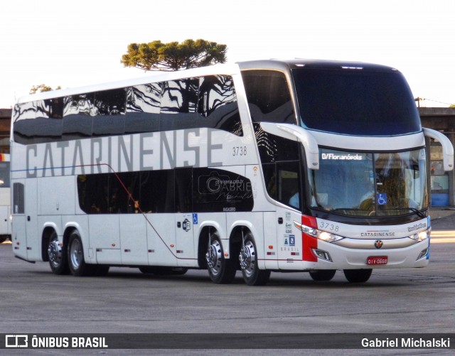 Auto Viação Catarinense 3738 na cidade de Curitiba, Paraná, Brasil, por Gabriel Michalski. ID da foto: 7761314.