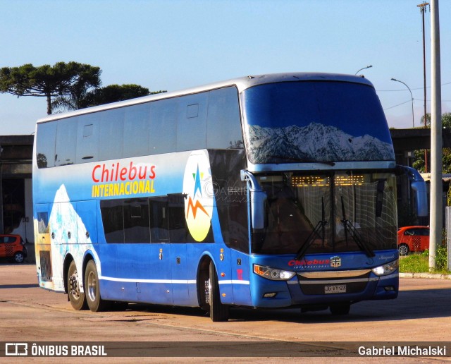 Chilebus Internacional 112 na cidade de Curitiba, Paraná, Brasil, por Gabriel Michalski. ID da foto: 7761856.