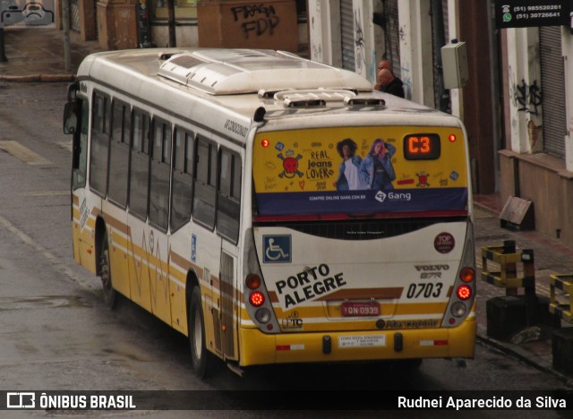 Companhia Carris Porto-Alegrense 0703 na cidade de Porto Alegre, Rio Grande do Sul, Brasil, por Rudnei Aparecido da Silva. Número da foto: #7765716.