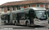 Via Sudeste Transportes S.A. 5 2142 na cidade de São Paulo, São Paulo, Brasil, por Felipe Goncalves do Vale. Número da foto: #:id.