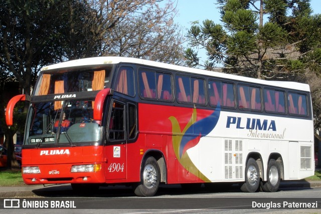 Pluma Conforto e Turismo 4904 na cidade de Curitiba, Paraná, Brasil, por Douglas Paternezi. ID da foto: 7774371.