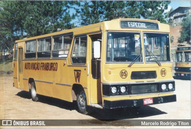 Viação Fraiburgo 05 na cidade de Fraiburgo, Santa Catarina, Brasil, por Marcelo Rodrigo Titon. ID da foto: 7775723.