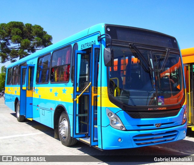 Trans Isaak Turismo  na cidade de Curitiba, Paraná, Brasil, por Gabriel Michalski. ID da foto: 7773381.