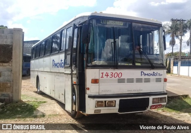 Pimentel Turismo 14300 na cidade de Matozinhos, Minas Gerais, Brasil, por Vicente de Paulo Alves. Número da foto: #7772564.