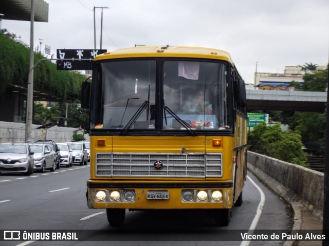 Ônibus Particulares 6054 na cidade de Belo Horizonte, Minas Gerais, Brasil, por Vicente de Paulo Alves. ID da foto: 7772662.