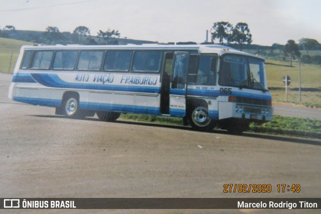 Viação Fraiburgo 065 na cidade de Fraiburgo, Santa Catarina, Brasil, por Marcelo Rodrigo Titon. Número da foto: #7775761.
