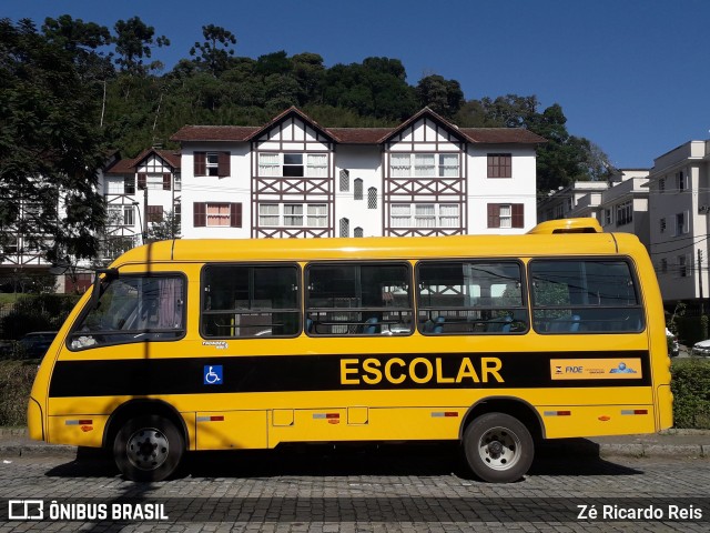 Prefeitura Municipal de Areal ESCOLAR LMS2A61 na cidade de Petrópolis, Rio de Janeiro, Brasil, por Zé Ricardo Reis. Número da foto: #7784074.