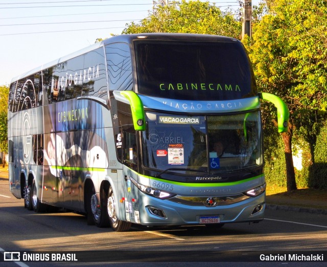Viação Garcia 86095 na cidade de Curitiba, Paraná, Brasil, por Gabriel Michalski. Número da foto: #7789094.