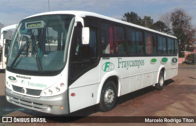 Fraycampos Transportes 906 na cidade de Campos Novos, Santa Catarina, Brasil, por Marcelo Rodrigo Titon. Número da foto: #7789657.