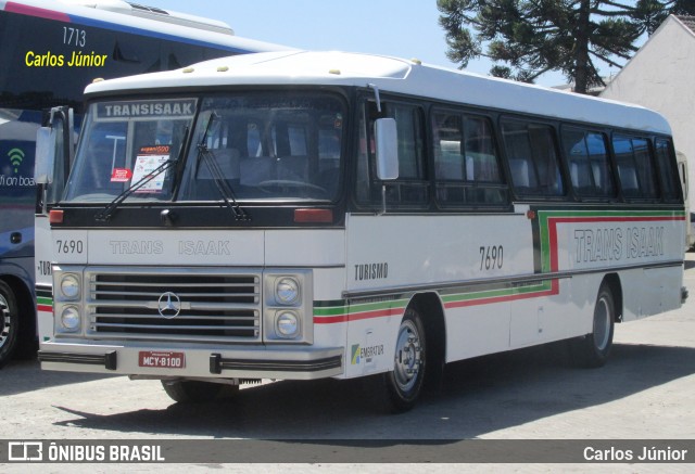 Trans Isaak Turismo 7690 na cidade de Curitiba, Paraná, Brasil, por Carlos Júnior. ID da foto: 7788163.