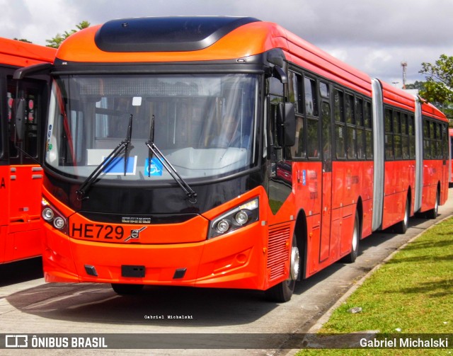 Auto Viação Redentor HE729 na cidade de Curitiba, Paraná, Brasil, por Gabriel Michalski. Número da foto: #7684982.