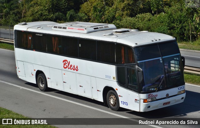 Bless Turismo 1313 na cidade de Santa Isabel, São Paulo, Brasil, por Rudnei Aparecido da Silva. Número da foto: #7681553.
