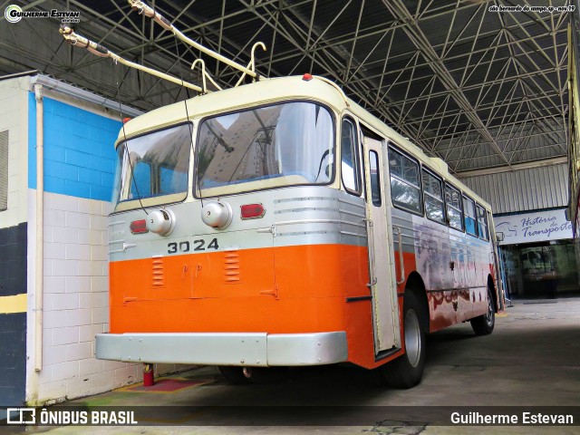 Ônibus Particulares  na cidade de São Bernardo do Campo, São Paulo, Brasil, por Guilherme Estevan. ID da foto: 7686788.