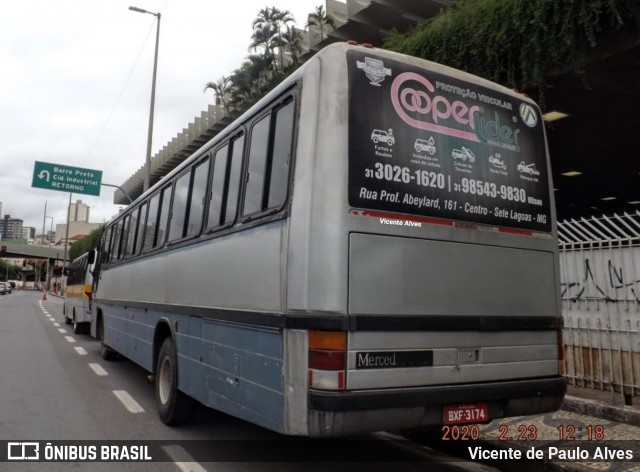 Ônibus Particulares 827 na cidade de Belo Horizonte, Minas Gerais, Brasil, por Vicente de Paulo Alves. Número da foto: #7689734.