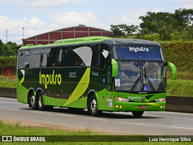 Impulso Turismo e Transportes 5200 na cidade de Três Corações, Minas Gerais, Brasil, por Luis Henrique Silva. ID da foto: 7689944.