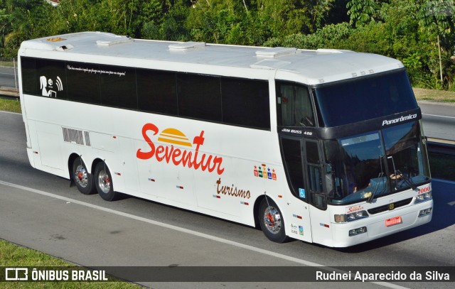 Seven Tur 7000 na cidade de Santa Isabel, São Paulo, Brasil, por Rudnei Aparecido da Silva. Número da foto: #7686849.