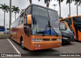 Ônibus Particulares 5165 na cidade de Aparecida, São Paulo, Brasil, por Vicente de Paulo Alves. Número da foto: #7689372.