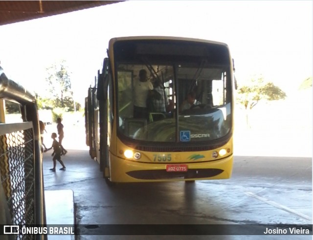 Viação Garcia 7505 na cidade de Maringá, Paraná, Brasil, por Josino Vieira. Número da foto: #7693214.
