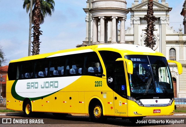 São João - Victor Razzera & Cia. 2203 na cidade de Santana do Livramento, Rio Grande do Sul, Brasil, por Joseí Gilberto Kniphoff. Número da foto: #7692639.