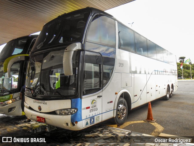 Auto Viação Catarinense 2929 na cidade de Belo Horizonte, Minas Gerais, Brasil, por Oscar Rodriguez . Número da foto: #7695108.