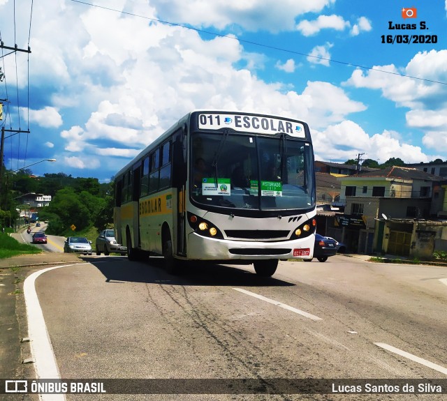 Escolares 011 na cidade de Embu-Guaçu, São Paulo, Brasil, por Lucas Santos da Silva. ID da foto: 7694725.