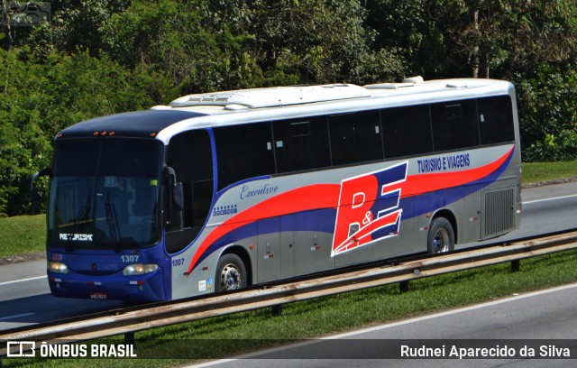 R&E Transportes 1307 na cidade de Santa Isabel, São Paulo, Brasil, por Rudnei Aparecido da Silva. Número da foto: #7698292.