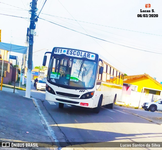 Escolares 011 na cidade de Embu-Guaçu, São Paulo, Brasil, por Lucas Santos da Silva. Número da foto: #7698012.