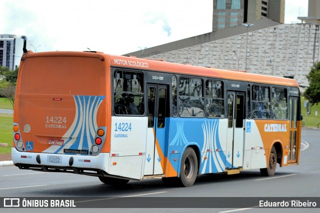 Catedral Turismo 14224 na cidade de Brasília, Distrito Federal, Brasil, por Eduardo Ribeiro. ID da foto: 7696767.