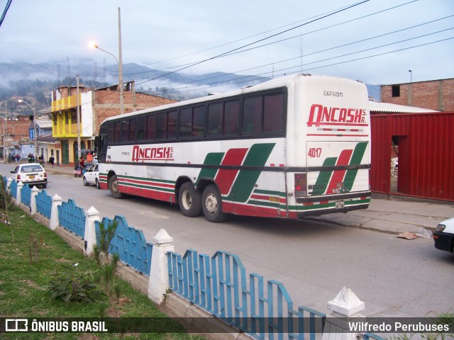 Transportes Ancash 4017 na cidade de Huaraz, Huaraz, Áncash, Peru, por Wilfredo Perubuses. ID da foto: 7698536.