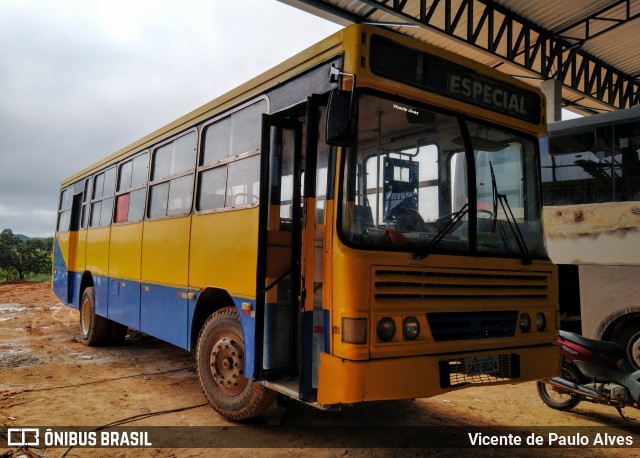 Líder Turismo 8024 na cidade de Santo Antônio do Monte, Minas Gerais, Brasil, por Vicente de Paulo Alves. Número da foto: #7703988.