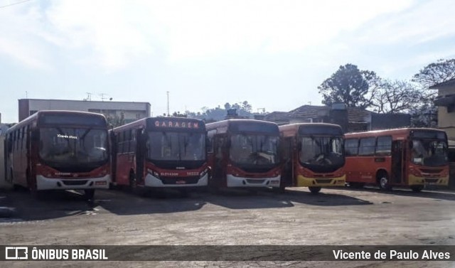 Expresso Unir 14222 na cidade de Pedro Leopoldo, Minas Gerais, Brasil, por Vicente de Paulo Alves. Número da foto: #7704576.