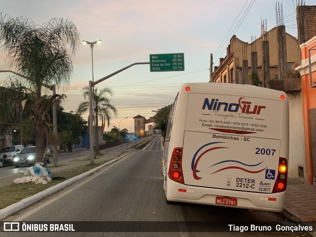 Nino Tur Transporte e Turismo 2007 na cidade de Jaguarão, Rio Grande do Sul, Brasil, por Tiago Bruno  Gonçalves. Número da foto: #7704691.