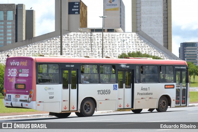 Viação Piracicabana Distrito Federal 113859 na cidade de Brasília, Distrito Federal, Brasil, por Eduardo Ribeiro. Número da foto: #7700957.