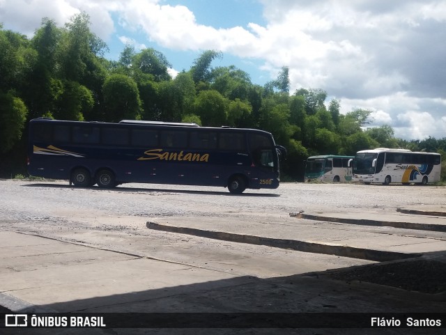Empresas de Transportes Santana e São Paulo 2500 na cidade de Cruz das Almas, Bahia, Brasil, por Flávio  Santos. Número da foto: #7702684.