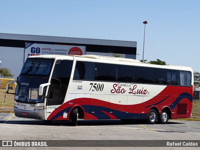 Expresso São Luiz 7500 na cidade de Goiânia, Goiás, Brasil, por Rafael Caldas. ID da foto: 7709565.