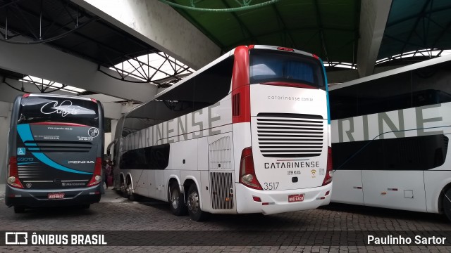 Auto Viação Catarinense 3517 na cidade de Joinville, Santa Catarina, Brasil, por Paulinho Sartor. Número da foto: #7708824.
