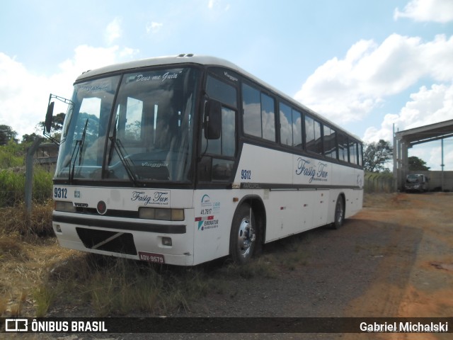 Fasig Tur 9312 na cidade de Ponta Grossa, Paraná, Brasil, por Gabriel Michalski. ID da foto: 7791584.