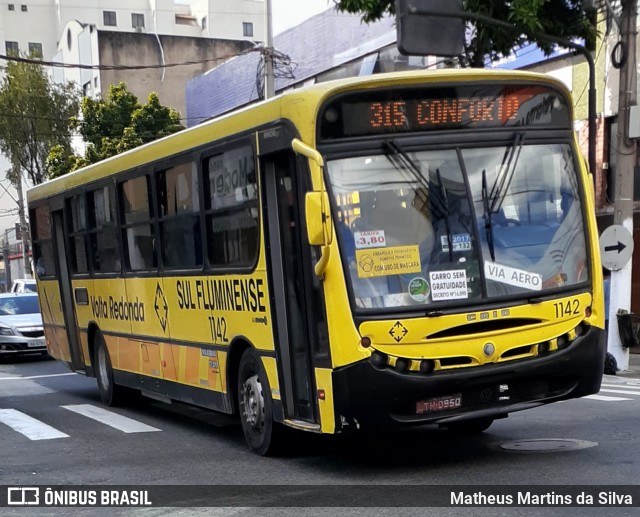 Viação Sul Fluminense 1142 na cidade de Volta Redonda, Rio de Janeiro, Brasil, por Matheus Martins da Silva. Número da foto: #7819692.