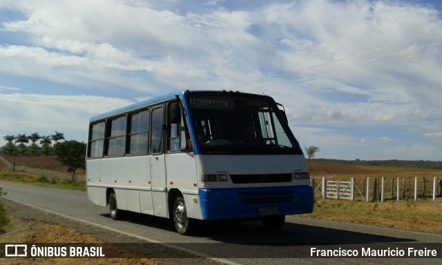 Ônibus Particulares kha5766 na cidade de São José do Belmonte, Pernambuco, Brasil, por Francisco Mauricio Freire. ID da foto: 7821214.