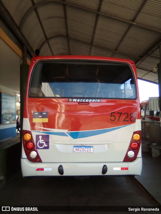 TUA - Transporte Urbano Arapongas 5728 na cidade de Apucarana, Paraná, Brasil, por Sergio Ravaneda. Número da foto: #7824002.