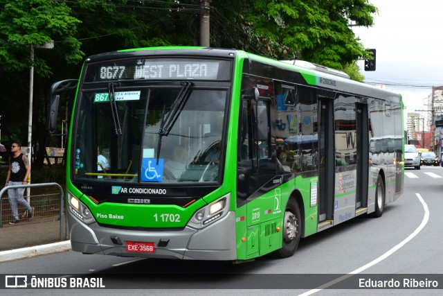 Viação Santa Brígida 1 1702 na cidade de São Paulo, São Paulo, Brasil, por Eduardo Ribeiro. ID da foto: 7825774.