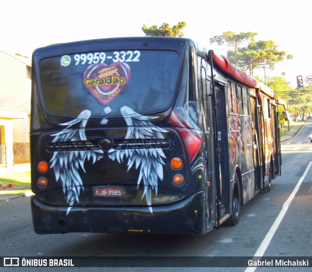 Hot Dog Geraldão 7585 na cidade de Curitiba, Paraná, Brasil, por Gabriel Michalski. Número da foto: #7831490.