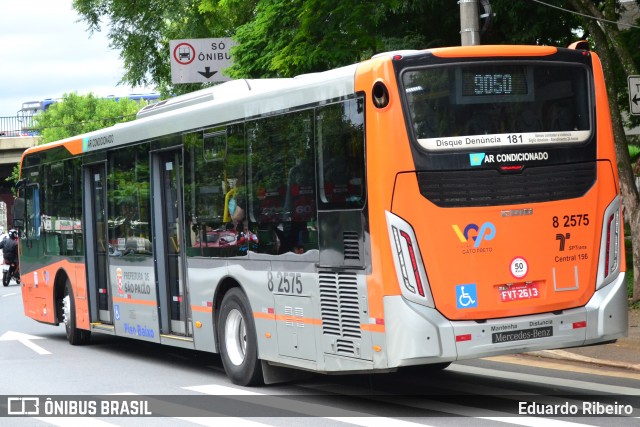 Viação Gato Preto 8 2575 na cidade de São Paulo, São Paulo, Brasil, por Eduardo Ribeiro. ID da foto: 7831213.