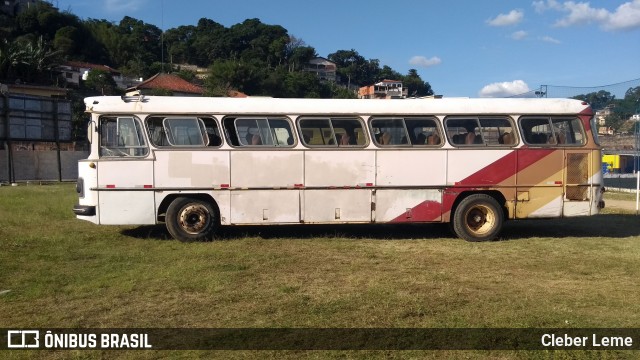 Ônibus Particulares 01 na cidade de Franco da Rocha, São Paulo, Brasil, por Cleber Leme. Número da foto: #7830276.
