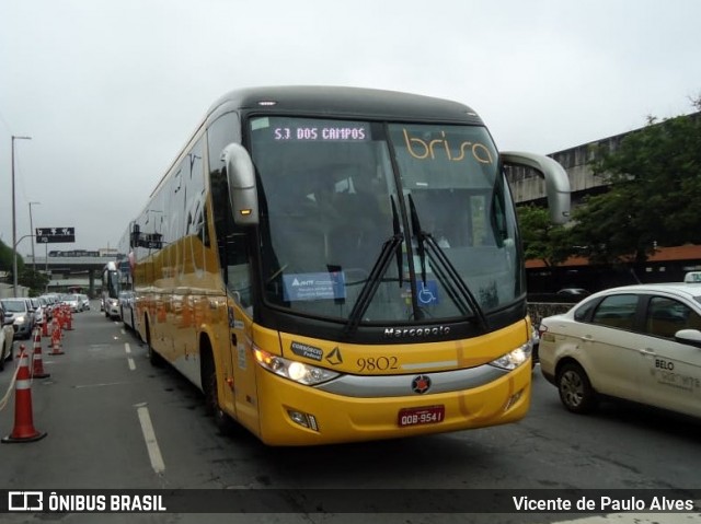 Brisa Ônibus 9802 na cidade de Belo Horizonte, Minas Gerais, Brasil, por Vicente de Paulo Alves. Número da foto: #7829701.