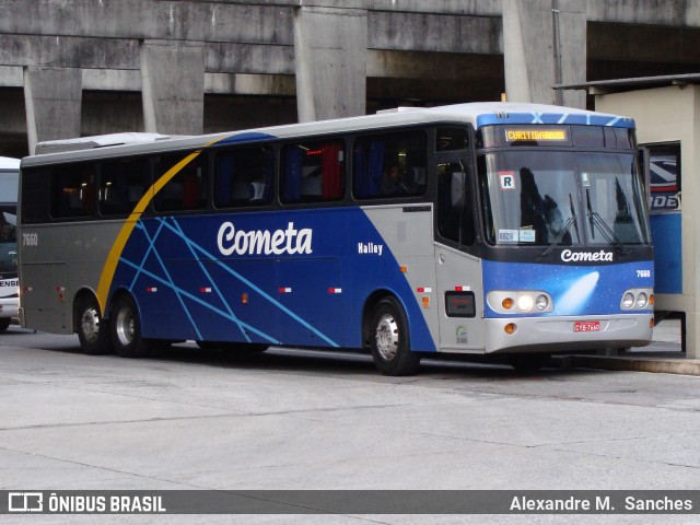 Viação Cometa 7660 na cidade de Curitiba, Paraná, Brasil, por Alexandre M.  Sanches. ID da foto: 7834265.