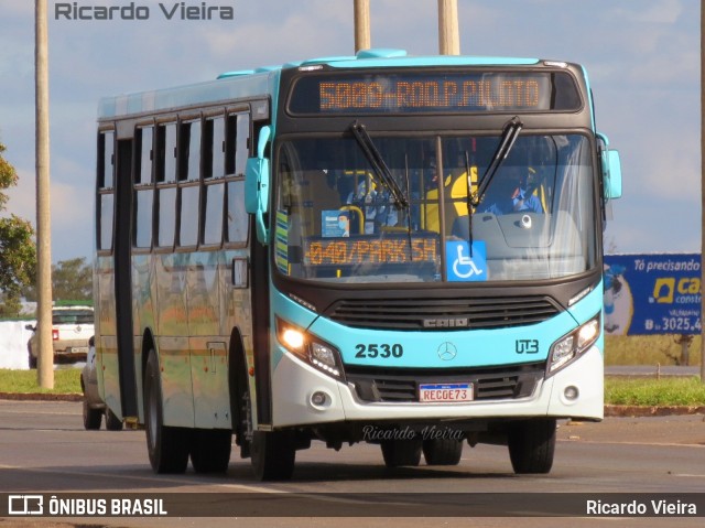 UTB - União Transporte Brasília 2530 na cidade de Santa Maria, Distrito Federal, Brasil, por Ricardo Vieira. ID da foto: 7834707.