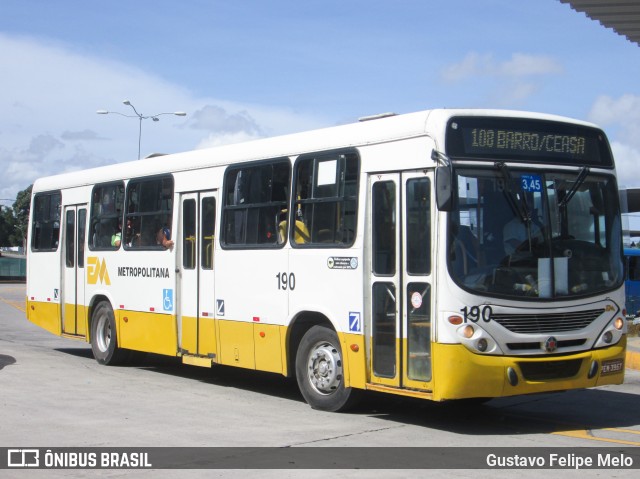 Empresa Metropolitana 190 na cidade de Recife, Pernambuco, Brasil, por Gustavo Felipe Melo. ID da foto: 7835958.